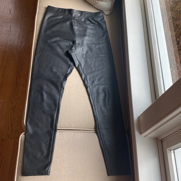 Black Faux Leather Leggings NEW Small - Picture 8 of 8